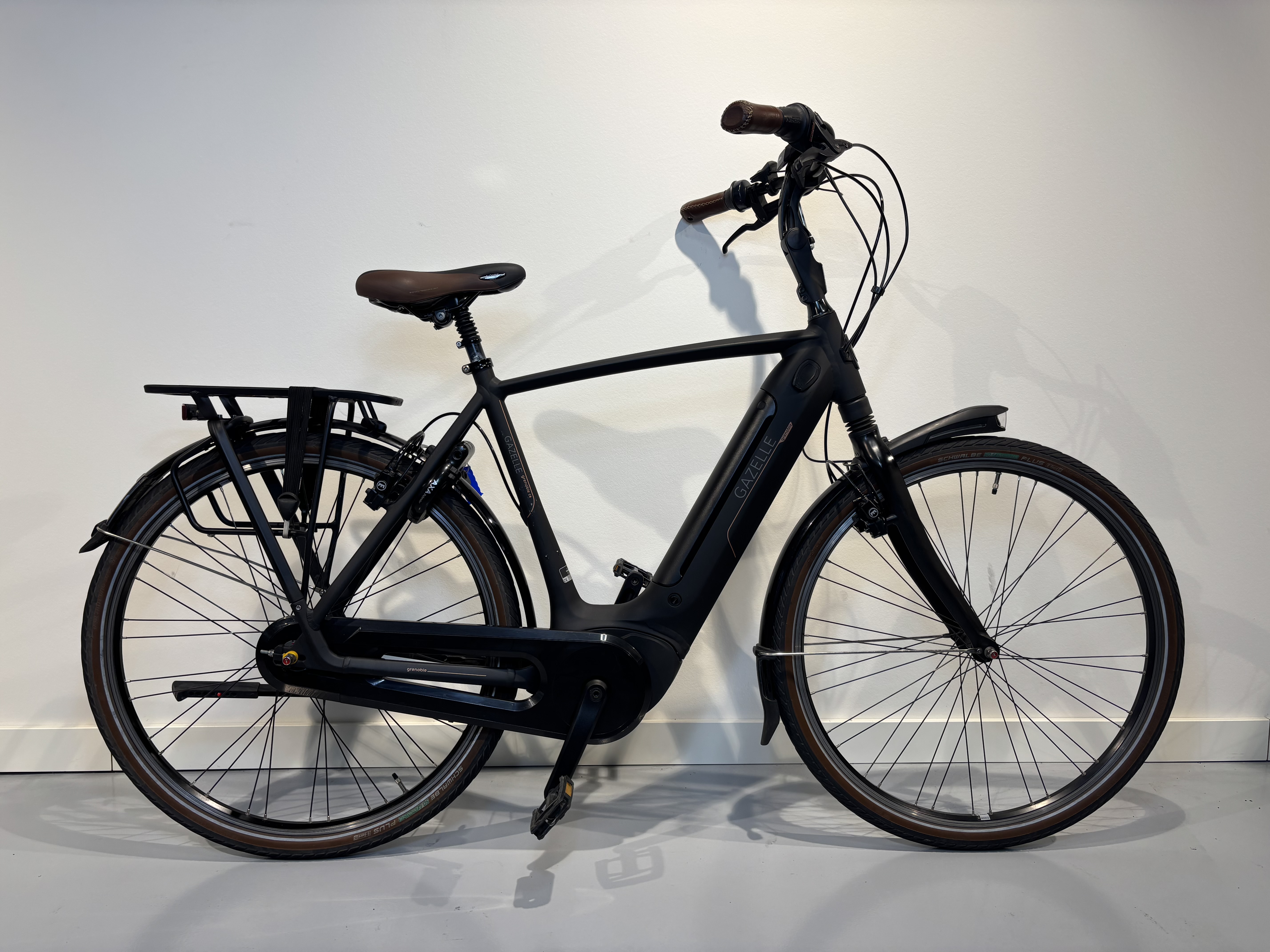 Gazelle Grenoble C8 HMB Mat zwart